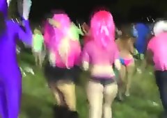 Pretty College Girl Sucking Off Her Ex Boyfriend At Rave Party