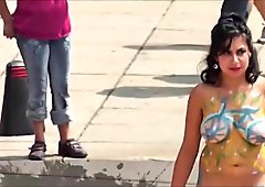 Mexicanas desnudas en la calle